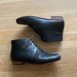 Nisolo leather upper leather sole size 8 women’s